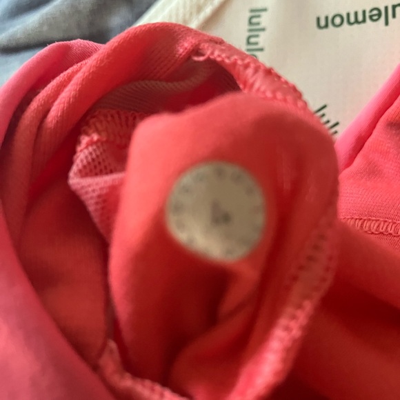 EUC Lululemon Invigorate Bra, Sz 4, Flash Light Tone - Picture 5 of 6